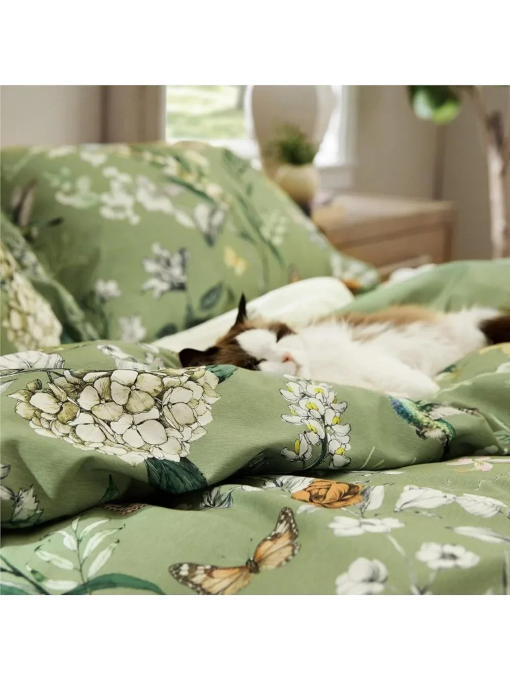 Cozy Floral Queen Comforter Set - Reversible Olive Green, 3-Piece Bedding Set